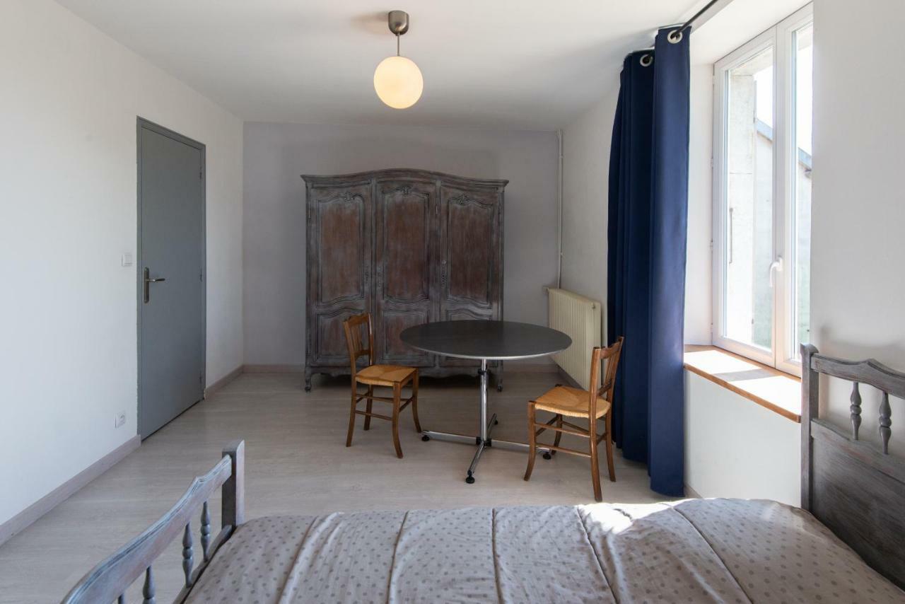 Gite La Janiat Montigny-sur-l'Ain エクステリア 写真